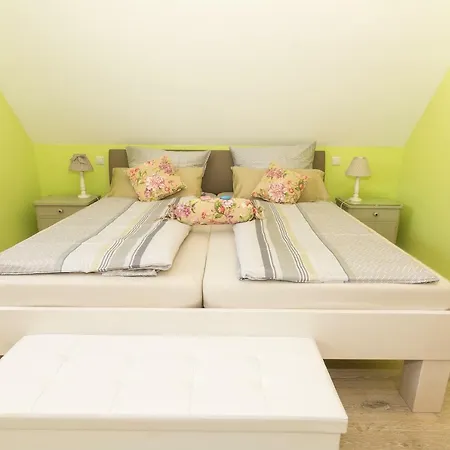 Hochgewaechs Бад-Нойенар-Арвайлер